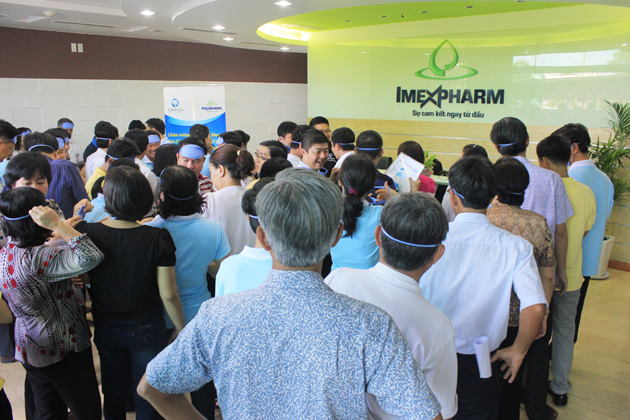 Công ty CPDP Imexpharm vừa hoàn thành khóa huấn luyện MIDDLE MANAGER & LEADER MINDSET vào ngày 29-30/10/2014 (15/11/2013 14:54)